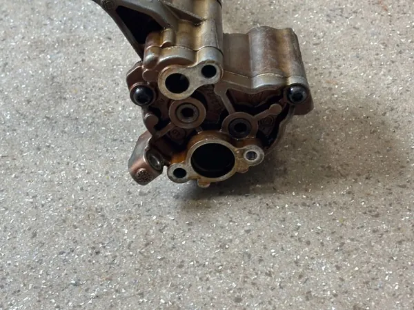Pompe à huile BMW OEM 7846385 pour M2/M3/M4 S55 image 6