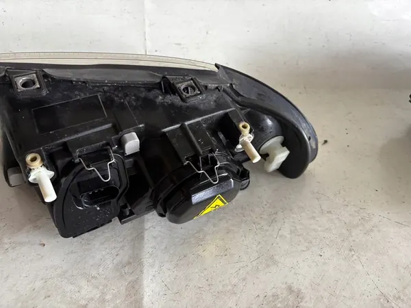 AUDI A4 B5 Faro Xenón Izquierdo 8D0941029AN image 4