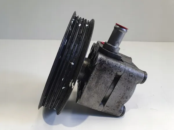 Volvo XC90 2.5 T Bomba de Direção Assistida OEM 8683377 image 5