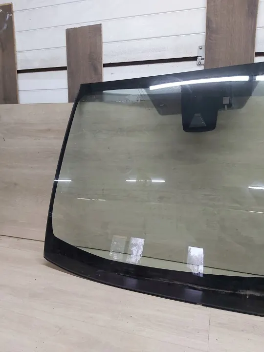 Toyota Corolla E21 framruta OEM E21 SZYBA ANGLIK image 3