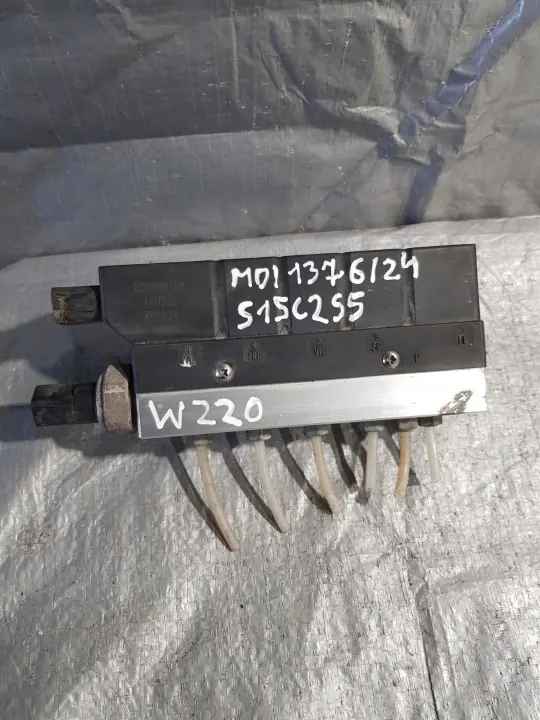 Bloque válvula suspensión Mercedes W220 OEM 83609015N image 2