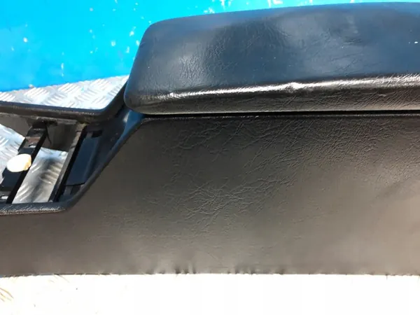 Mercedes W202 middenconsole armsteun OEM 2026801279 image 10
