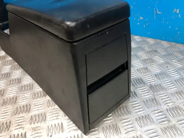Mercedes W202 middenconsole armsteun OEM 2026801279 image 8