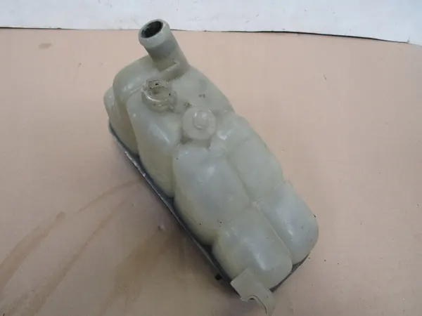 Koelvloeistof expansietank Mercedes-Benz C W202 OEM A2025000249 image 3