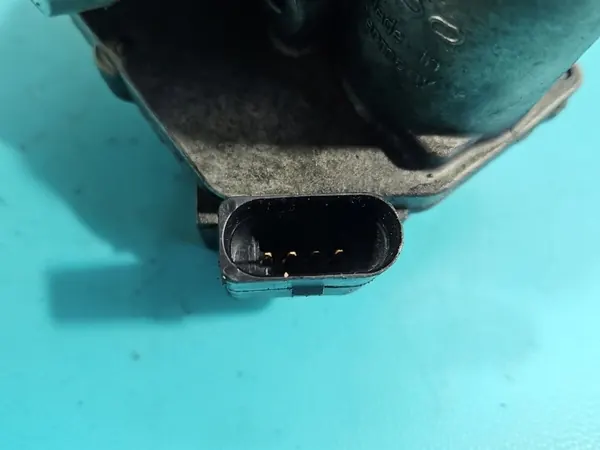 Drosselklappe Audi A8 D3 3.0 TDI image 4