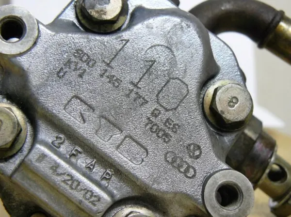 VW OE 8D0145177Q Servolenkungspumpe gebraucht image 4
