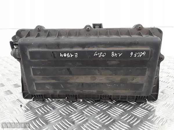 Ilmaottofilterin laatikko VW Golf VI 2009 1400 bensiini zsb036129611cd image 2
