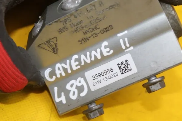 Gebrauchter Ölabscheider OEM 7P5411847A für Porsche Cayenne image 7