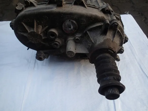 Boîte de transfert Jeep Cherokee KJ OEM P52853123AD image 5