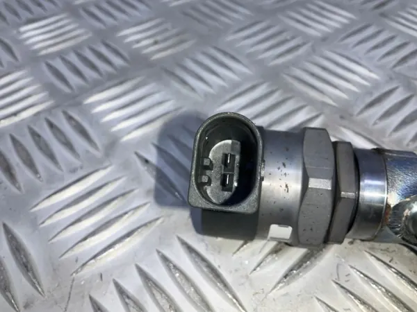 Régulateur pression carburant OEM 03L130089J Audi Q3 image 3