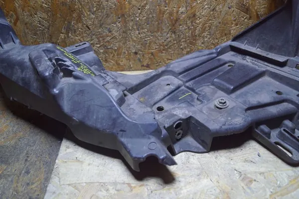 Support de phare droit Renault Megane III Lift 622227190R image 4