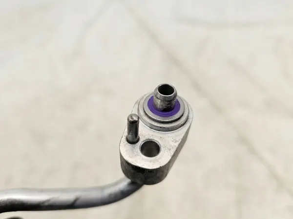 Manguera A/C Mercedes-Benz OEM A2228307800 - Usado image 5