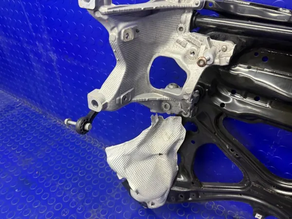 Traverse suspension avant OEM 8W7399347G Audi A5 image 8
