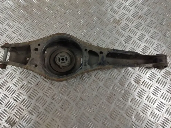 Support ressort arrière droit OEM 43LT0UMFAB image 3