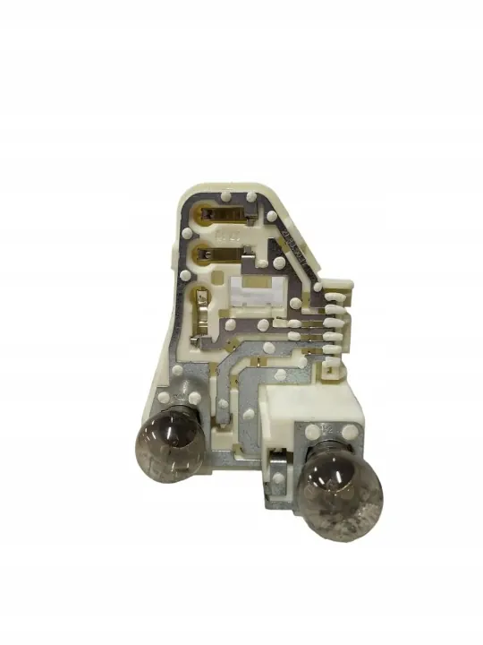 Connecteur feu arrière BMW 3 E90 7211213 image 4