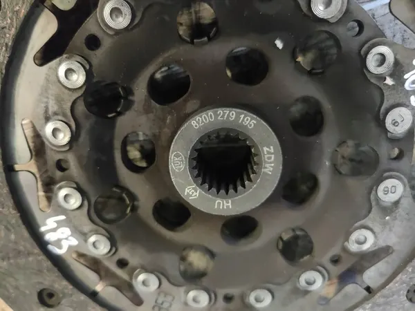 RENAULT LAGUNA II 2.0T Kaksoismassavanne 8200279195 image 3