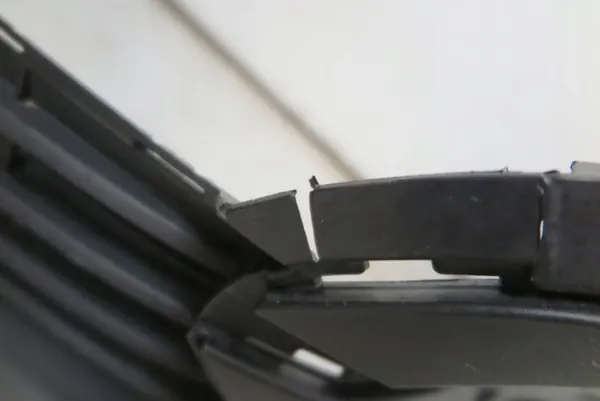 Parachoques delantero Opel Combo E 9816859780 image 3