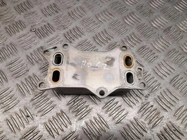 Refroidisseur d'huile Chrysler Pacifica OEM 6790424411A - Occasion image 3