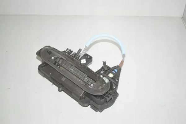 Marco de manija delantera derecha OEM 51215A25812 BMW i4 image 4