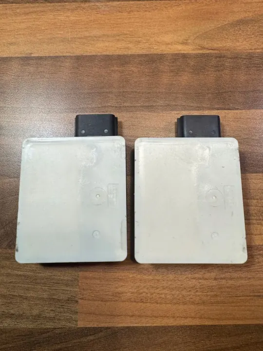 Dodge Challenger Toter-Winkel-Modul OEM 04672862AB image 4