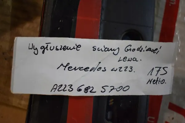 Isolamento anteparo OEM A2236825700 esquerdo Mercedes W223 image 3