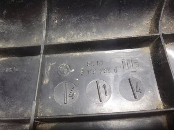 Cubierta Luz Trasera Izquierda Maletero BMW E36 Coupé OEM 8119235 image 7