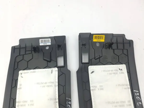 Cubierta lateral túnel Hyundai Kona OEM 84614J9500 image 9