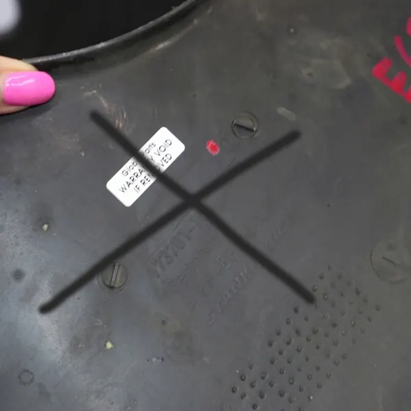 BMW E65 E66 E67 Front Left Wheel Arch OEM 5171 7136679 image 4