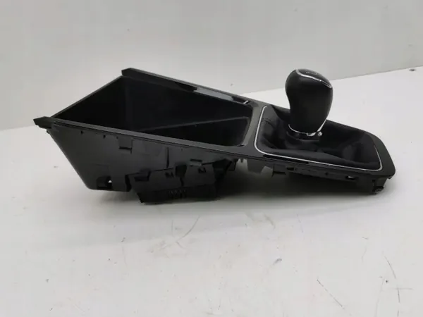 Bac de console centrale Skoda Octavia Mk4 OEM 5E8863212D image 5