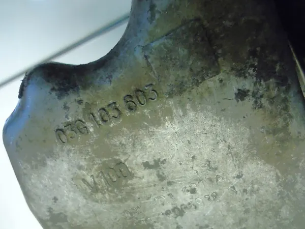 VW SKODA AUDI 2.0TDI Oljetank 03G103603AH image 3