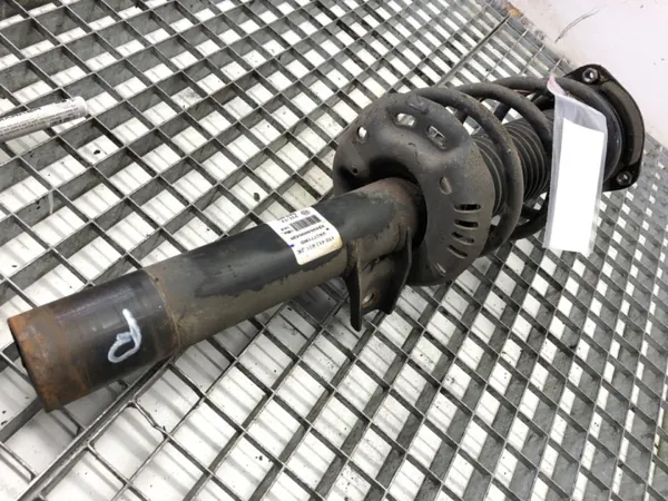 Etujousi Oikea OEM 1T0413031JK VW Golf VI image 3