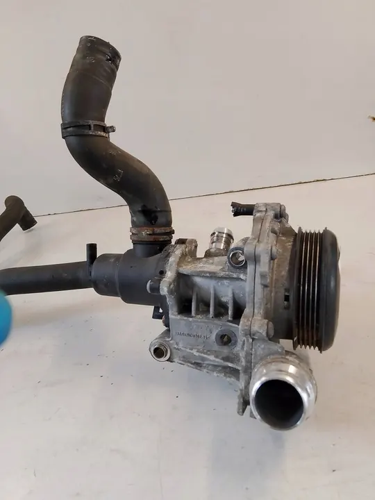 Vattenpump MERCEDES W176 A6512000501 A2465010382 image 2