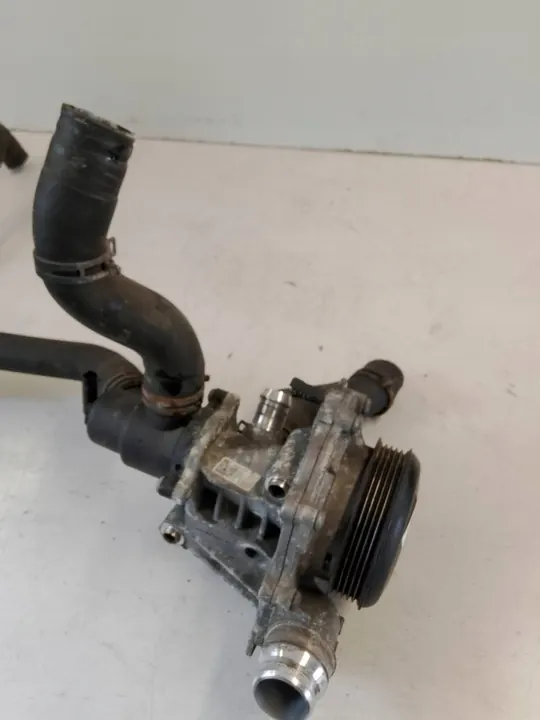 Vattenpump MERCEDES W176 A6512000501 A2465010382 image 3