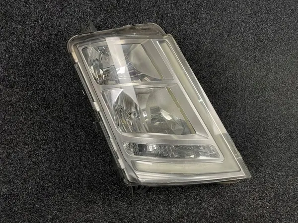 VOLVO FH4 Oikea Heijastin Lamppu 2239217 image 3