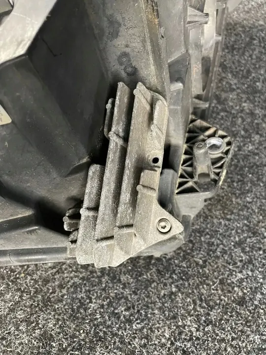 VOLVO FH4 Oikea Heijastin Lamppu 2239217 image 4