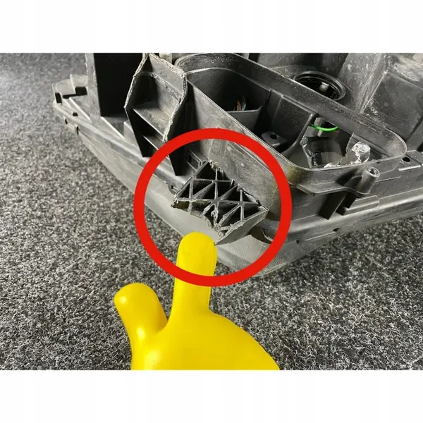 VOLVO FH4 Oikea Heijastin Lamppu 2239217 image 8