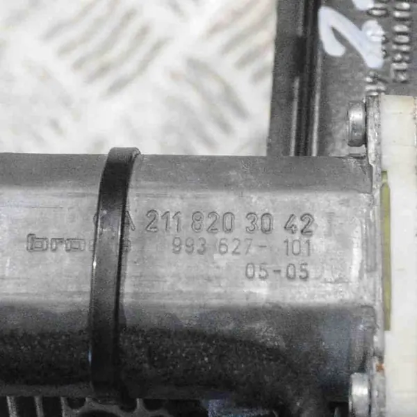 Elevador de vidro dianteiro direito Mercedes-Benz E (W211) OEM image 4