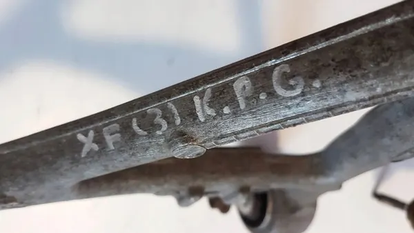 Jaguar XK - XKR 2007 Nedre framarm image 6