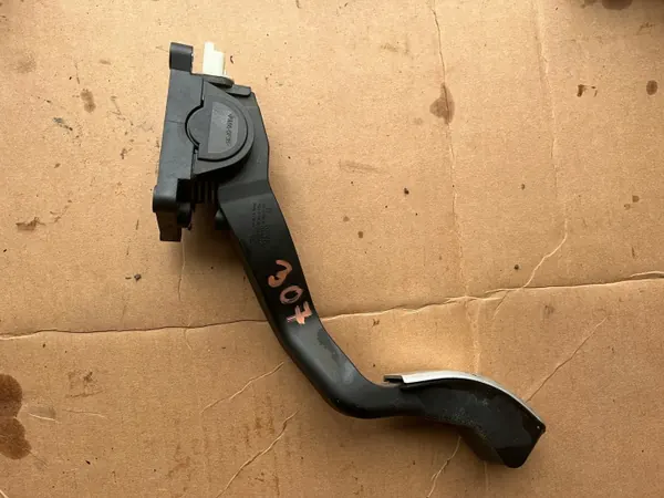 OEM 9647781377 Kaasupoljinpotentiometri Peugeot 307 SW image 2