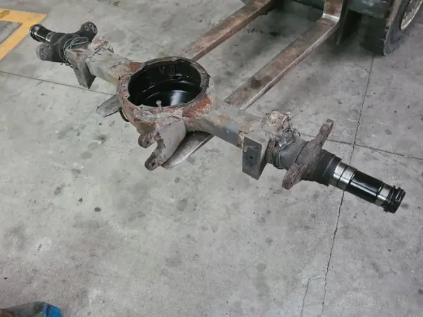 Renault Gama D WIDE Achsgehäuse - Gebrauchtes OE-Teil image 5
