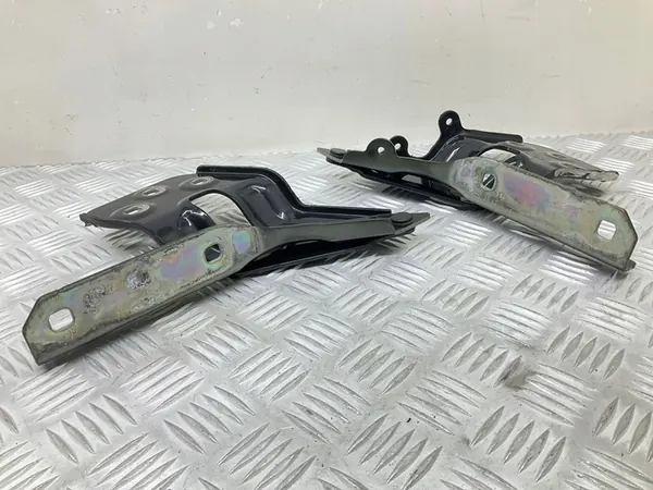 Bisagra de capó derecha VW Touareg 7P image 2