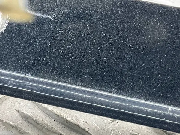 Bisagra de capó derecha VW Touareg 7P image 5