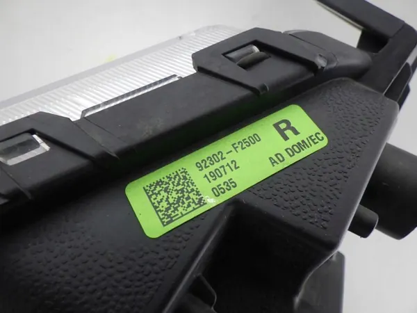 HYUNDAI ELANTRA VI LIFT - pisca direita halógena image 5