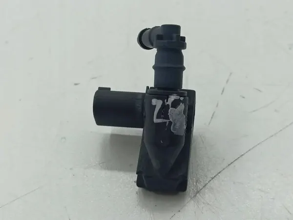 Voorruit sproeier Mercedes-Benz ML W164 2006 A1648600347 image 3