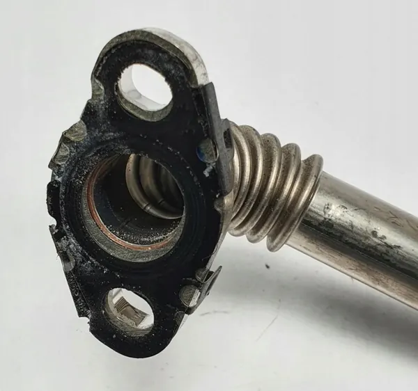 Mercedes öljyputki OEM A6542036301 W213 2.0 CDI:lle image 3