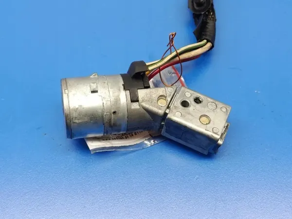 OEM CADILAK-Bochnia-499012- Interruptor de encendido Peugeot 307 image 3