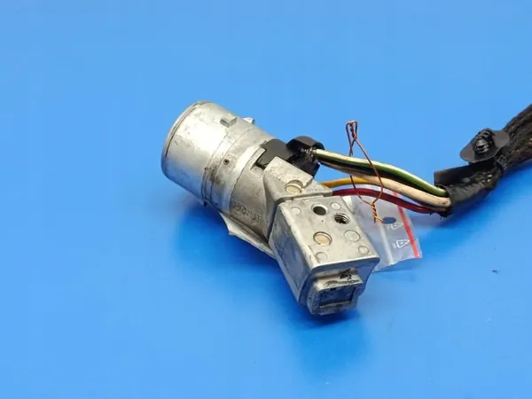 OEM CADILAK-Bochnia-499012- Interruptor de encendido Peugeot 307 image 4