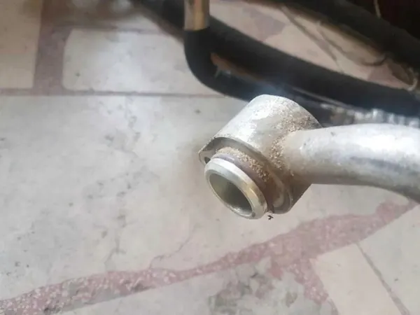 Audi A6 S6 C6 2007 A/C Hose image 3