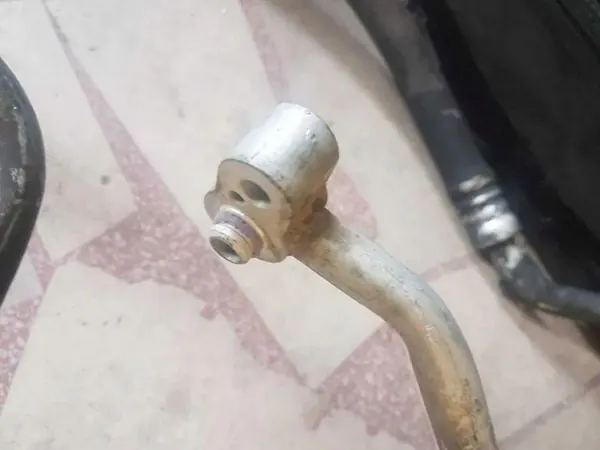 Audi A6 S6 C6 2007 A/C Hose image 4