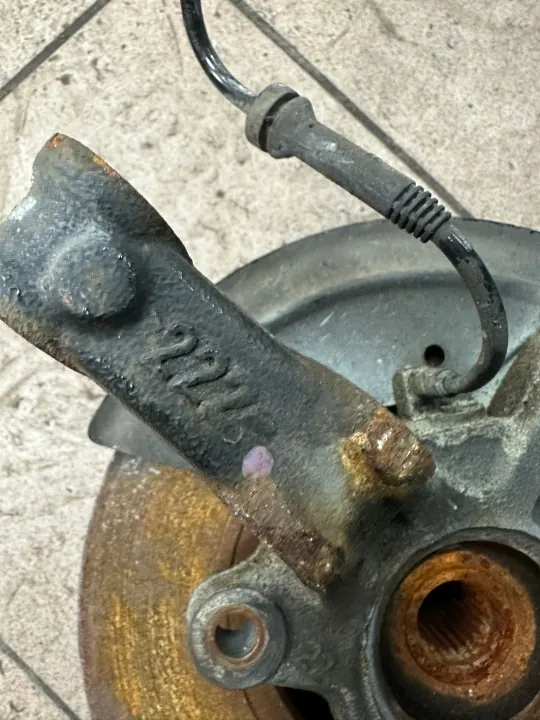 Renault Captur I Rotule Droite Avant OEM T120222 image 3